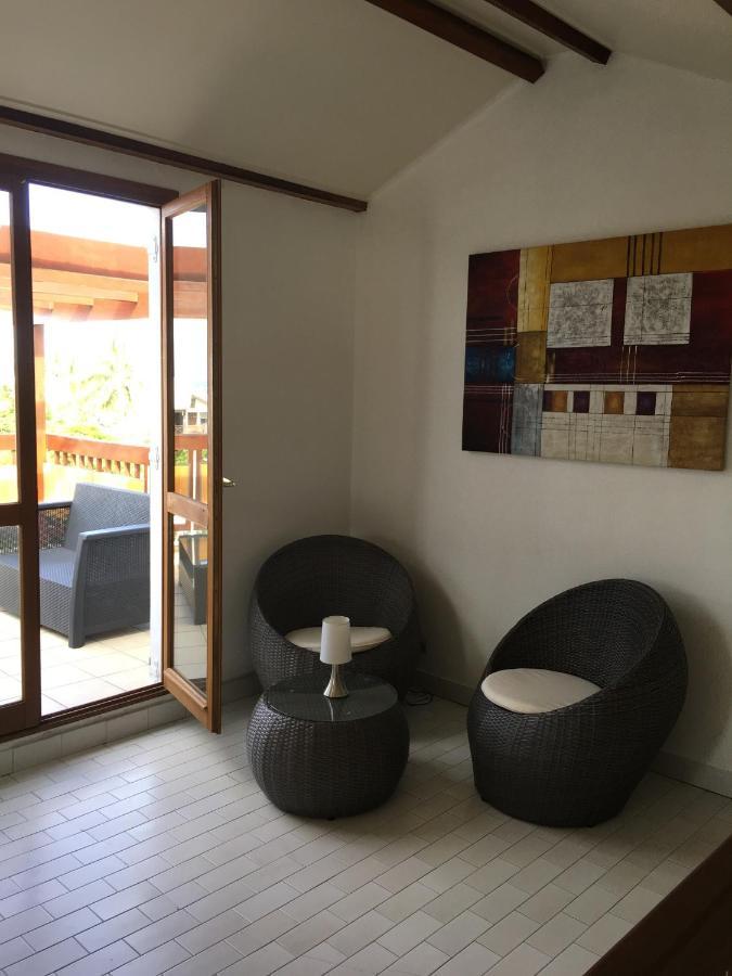 Case Beaoel Saint-Gilles-les Bains Exteriör bild